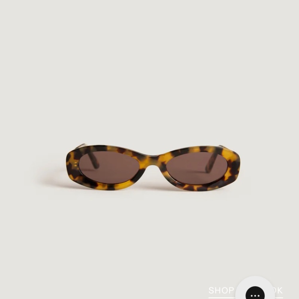 ISO: Maryline sunglasses in tortoiseshell
